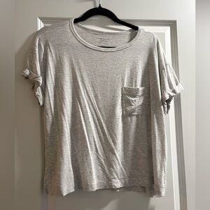 American Eagle Soft & Sexy Pocket Tee 🤍
